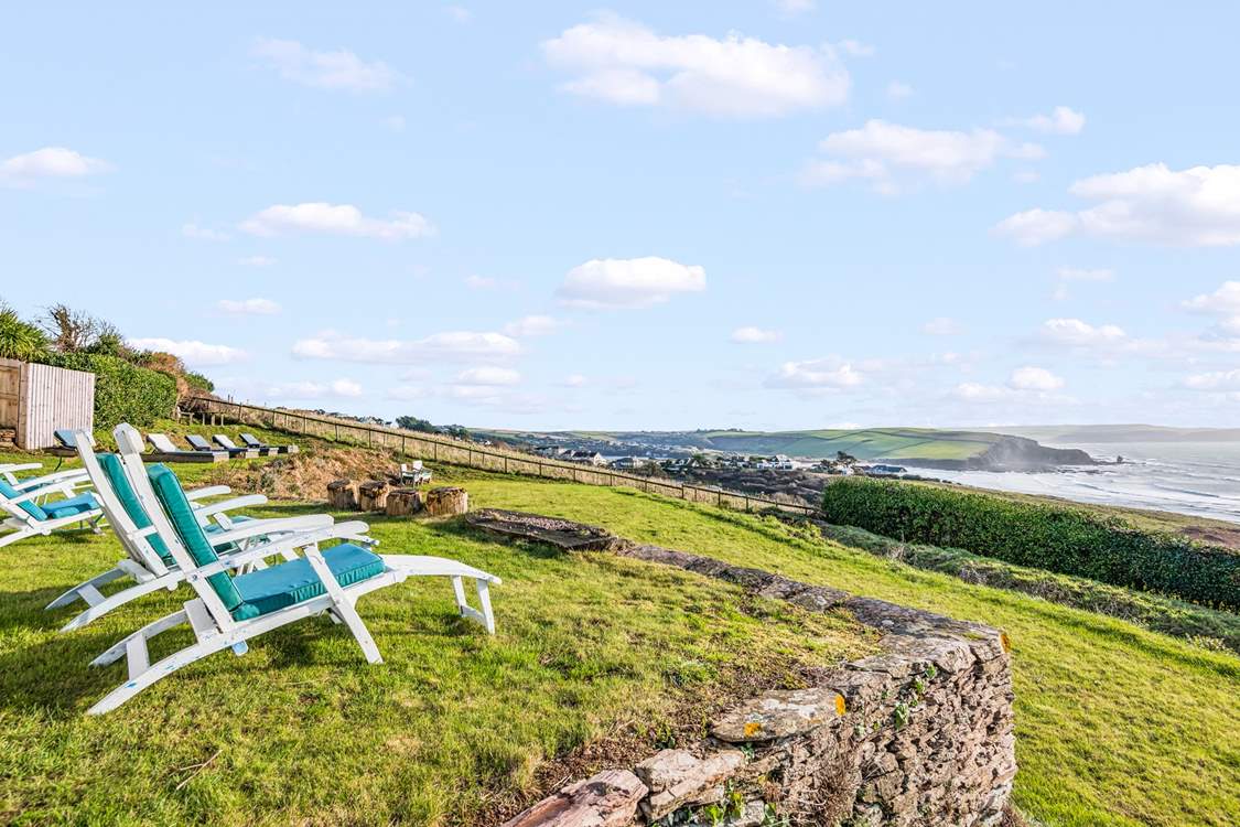 Plenty of seating and relaxing areas to be enjoyed throughout the garden.