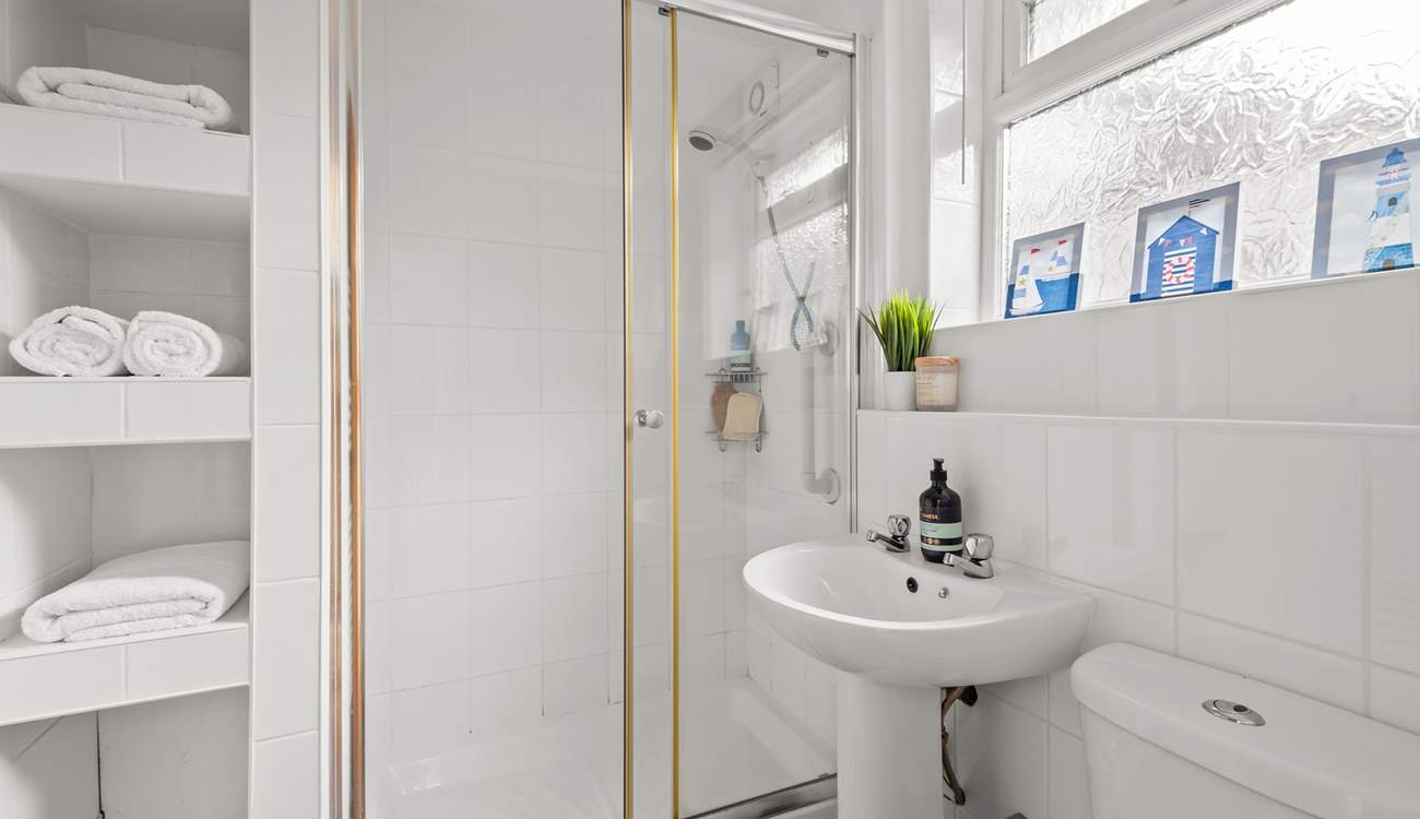 The sparkling shower-room.