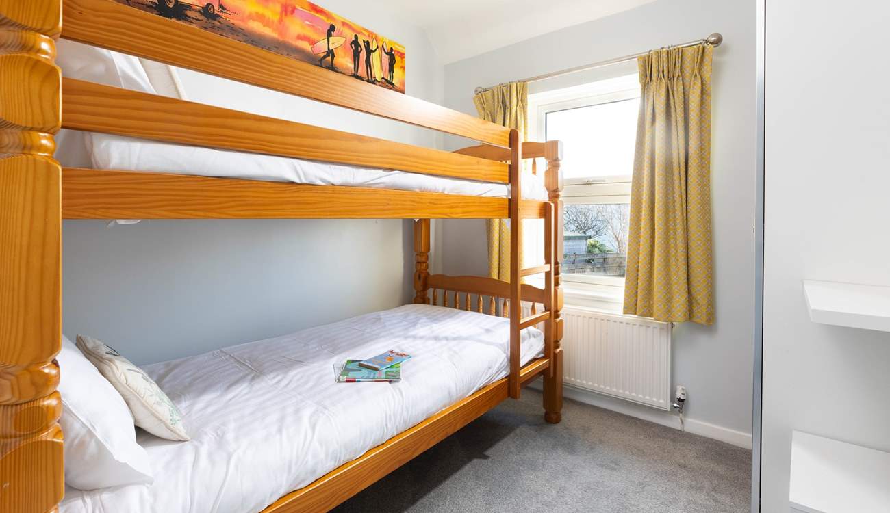 Best sea views from the top bunk. 