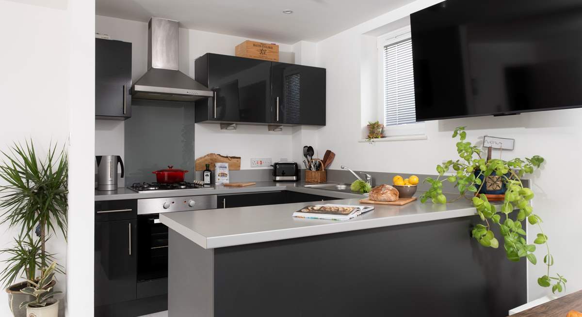 The small but perfectly formed kitchen area. 