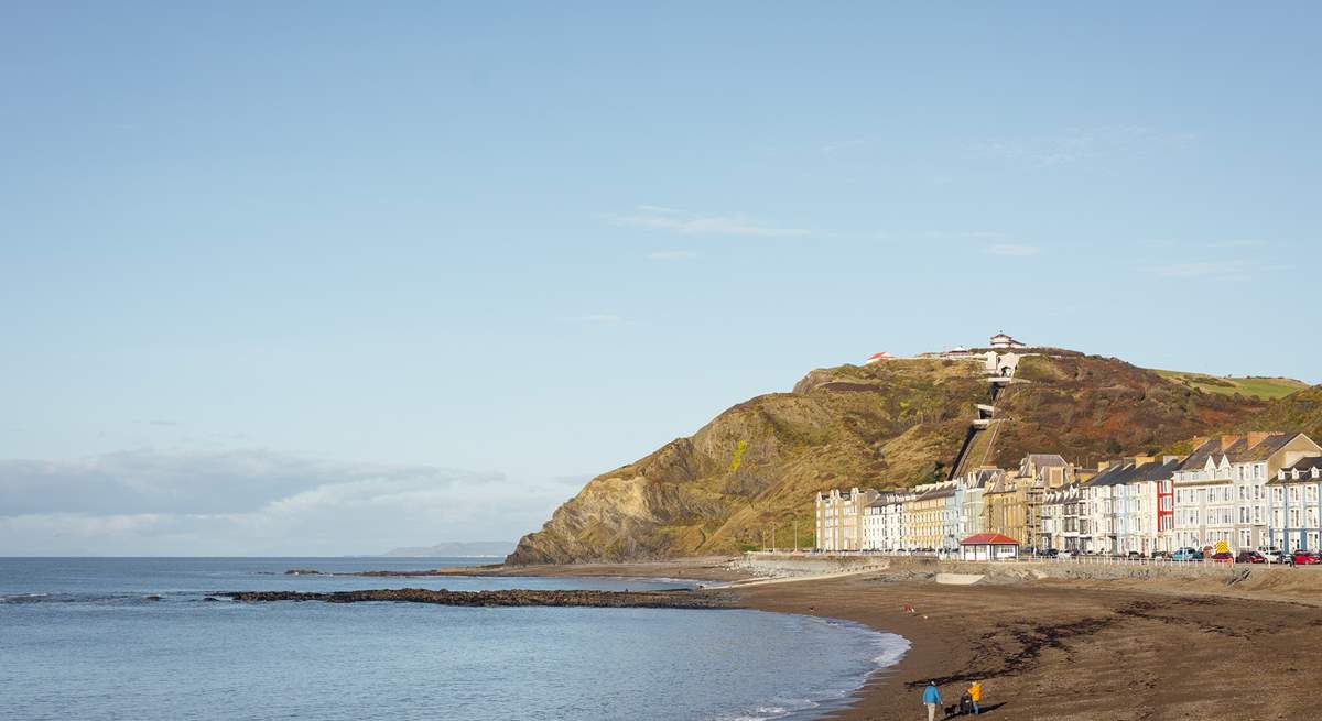 A ten minute drive away is the pretty seaside town, beach and promenade in Aberystwyth. 