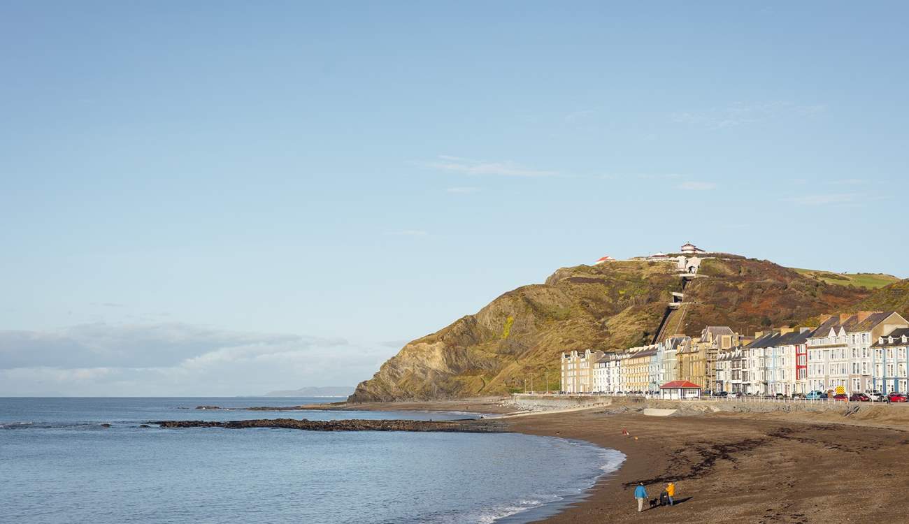 A ten minute drive away is the pretty seaside town, beach and promenade in Aberystwyth. 