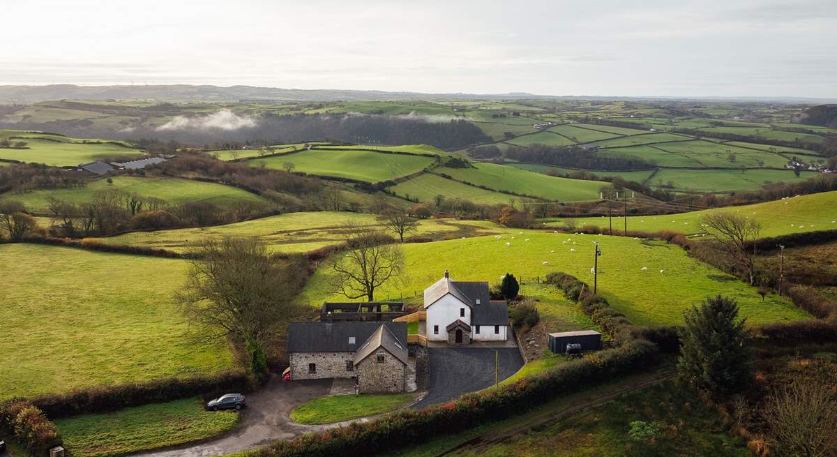 Ysgubor is one of two idylliic Welsh cottages, each with a regard for their privacy, in their own grounds. 