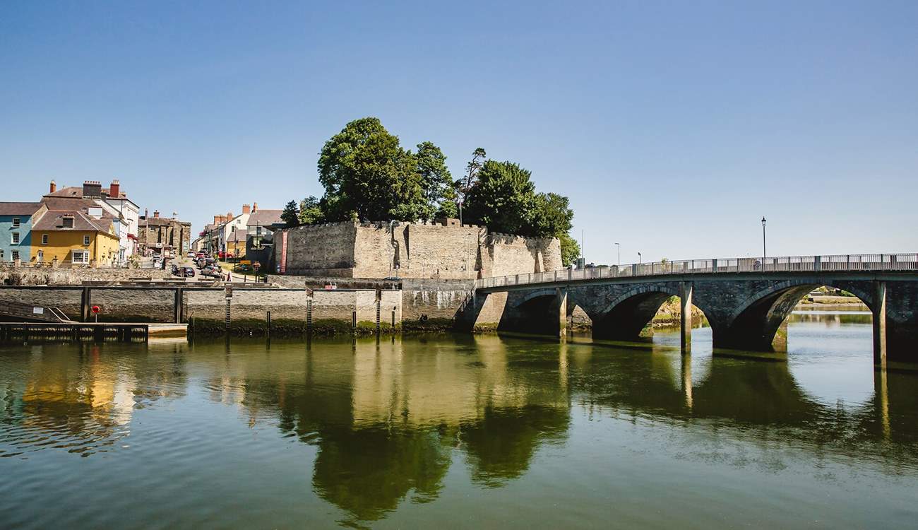 The historic market town of Cardigan has a castle, boutique shops and good eateries. Try Crwst for brunch. 