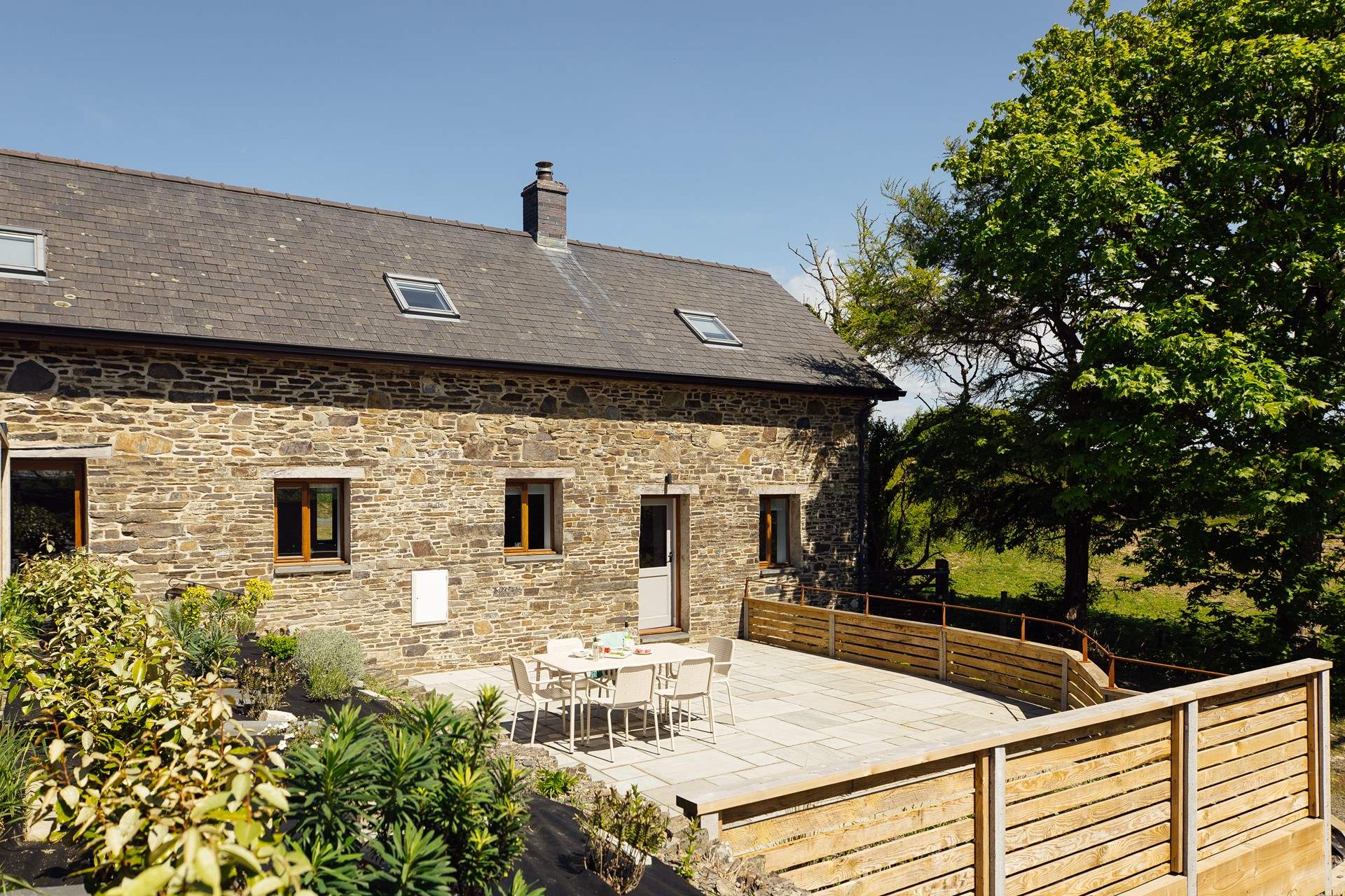 Relax in the peace and tranquility or explore the local magnificent Cardiganshire coastline. Spot the dolphins in Cardiganshire Bay by taking a boat trip from New Quay, a short drive away. 