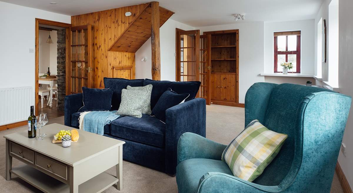 After a day on the beach or spotting dolphins often seen in Cardigan Bay, curl up on the comfortable sofas and watch a movie or enjoy a good book. 