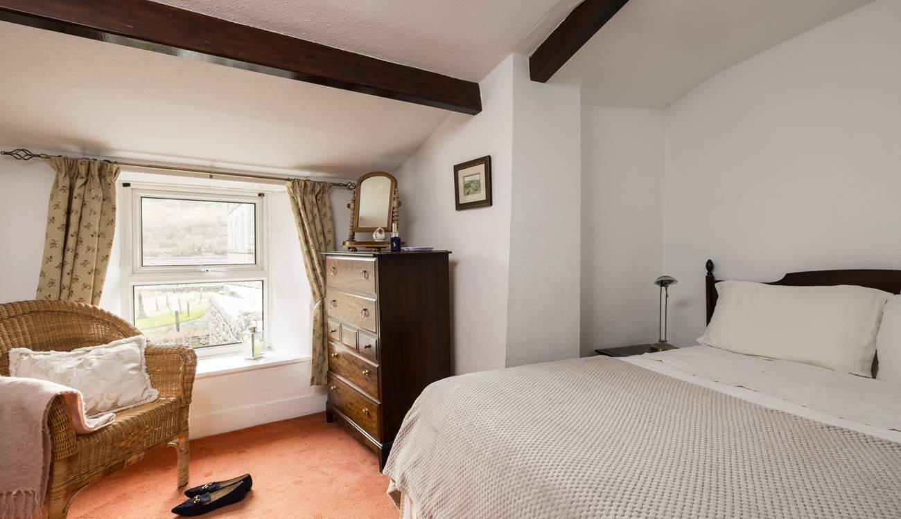 The cosy second bedroom.