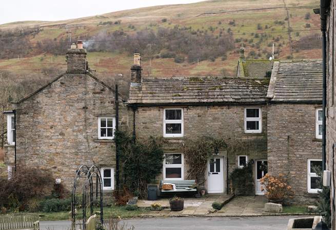 Nestled in Swaledale with hills all around and great walks from your doorstep.