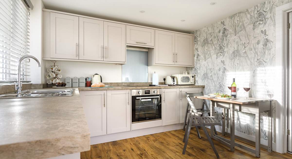 Get creative in this beautiful kitchen and cook up some delicious local Norfolk produce.