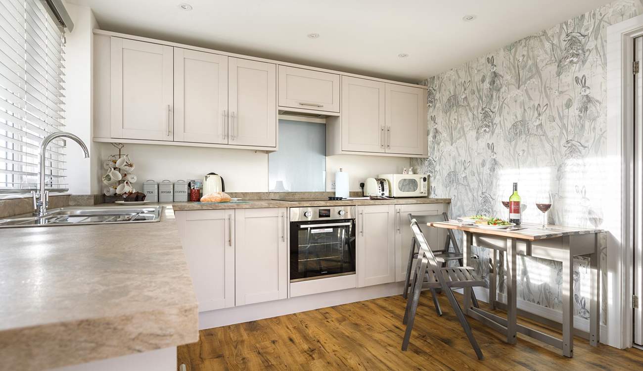 Get creative in this beautiful kitchen and cook up some delicious local Norfolk produce.