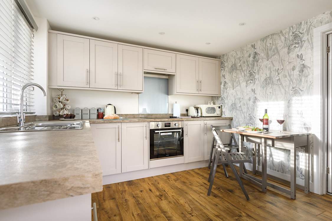 Get creative in this beautiful kitchen and cook up some delicious local Norfolk produce.