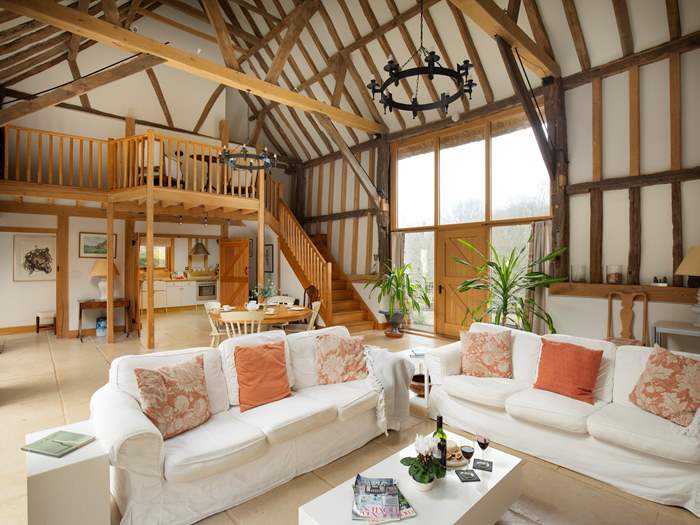 Strawberry Hole Barn, Sleeps 4 in Rye