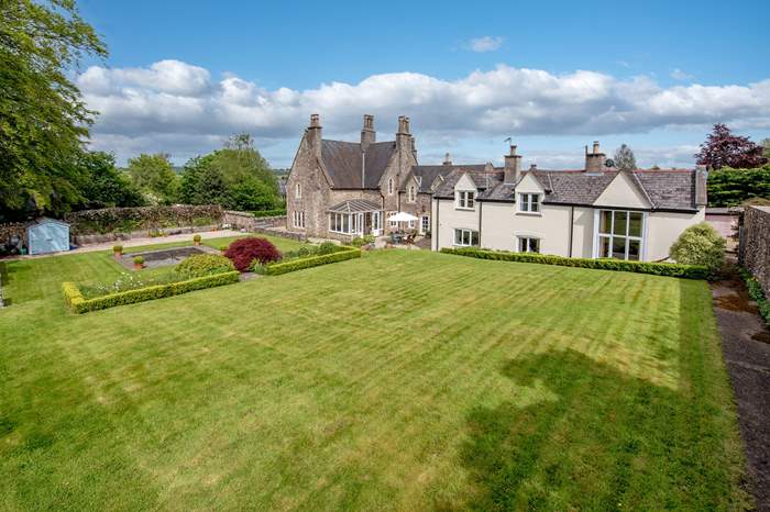 The Coach House is a 2 bedroom, dog friendly holiday cottage near Wellington, Somerset.