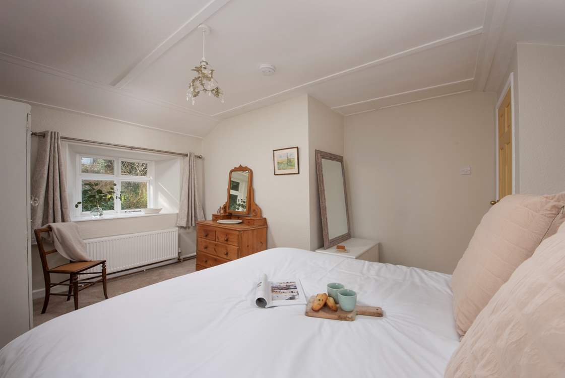 Wake up to the sound of birdsong and a bubbling stream, such a peaceful setting.