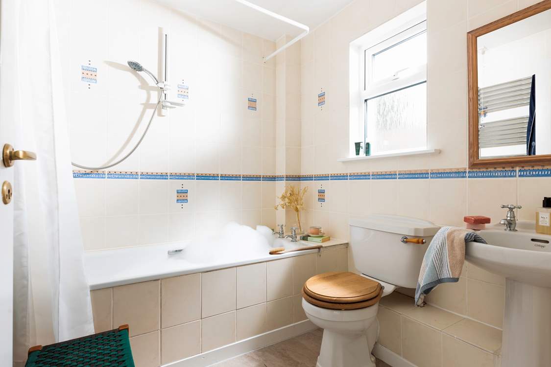The family bathroom on the ground floor.