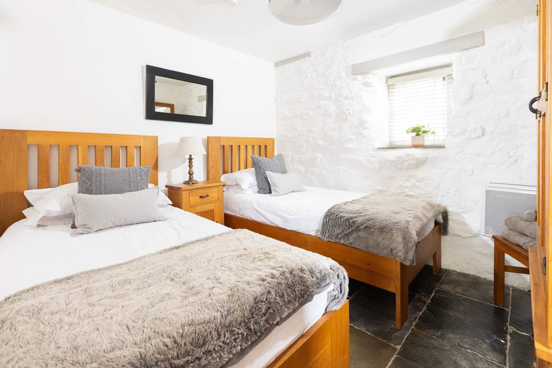 The sweet twin room with oh so comfortable beds.