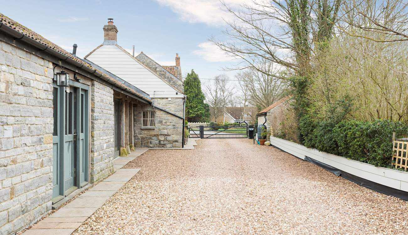 A private, gated driveway with plenty of parking space at the end ensures a high level of privacy and security. The owners live in the very far end property.