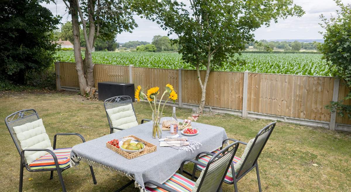 Right at the end of the shared garden is another seating area (shared with the guests at Minstrels). 