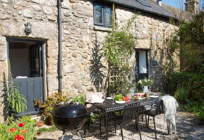 Welcome to Brea Barn Cottage an idyllic granite cottage set in immaculate gardens with sea views.