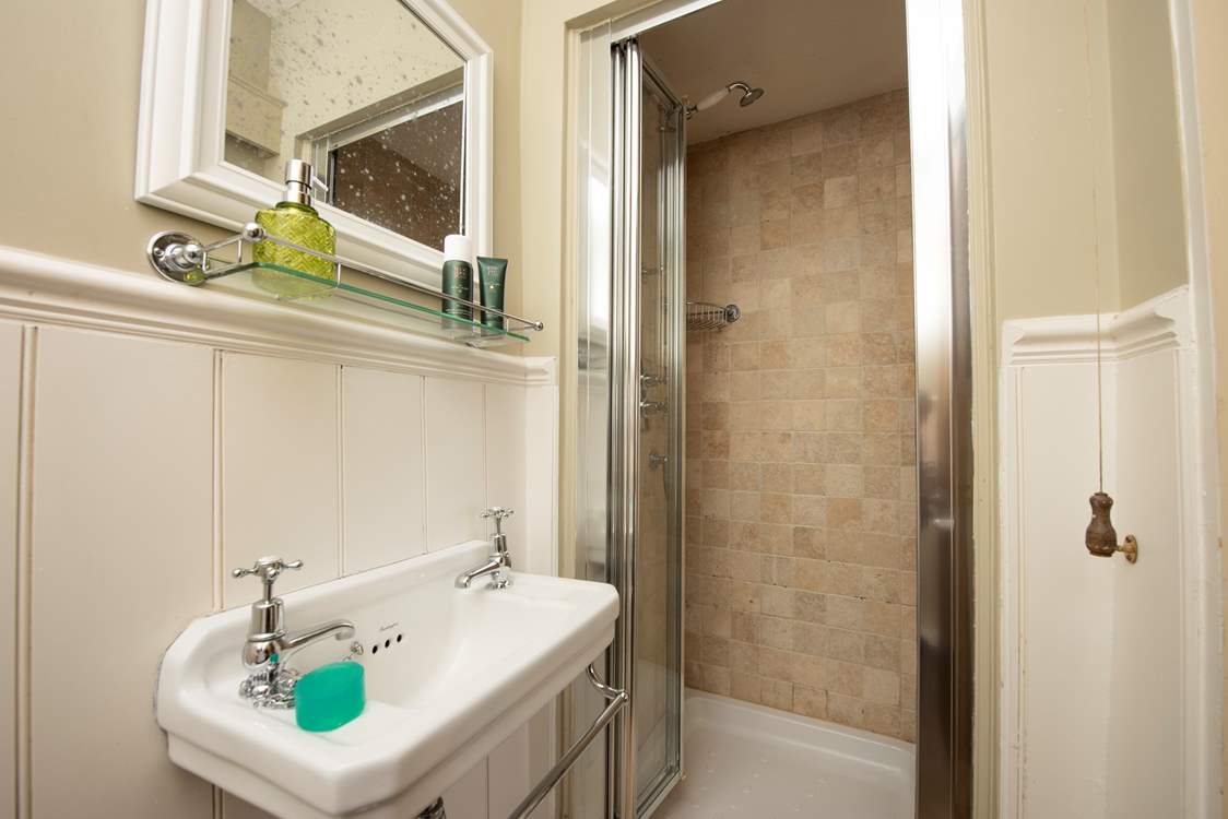 The en suite shower-room.