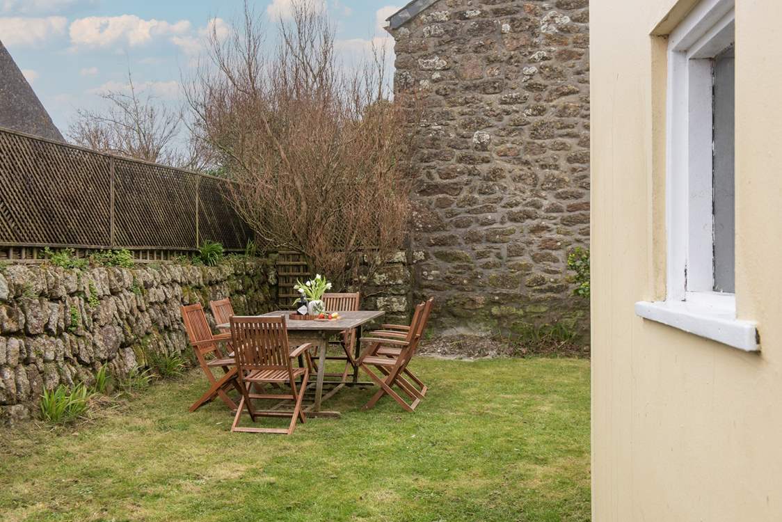 The enclosed garden is perfect for you and your four-legged friend.