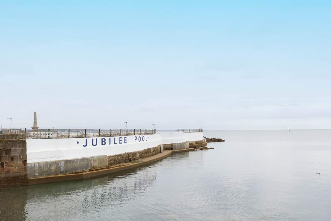 The art deco Jubilee Pool in nearby Penzance, the largest seawater pool in the UK with the addition of a geothermal pool, bathe in naturally heated water.