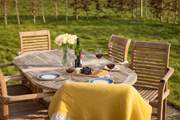 Al fresco dining.