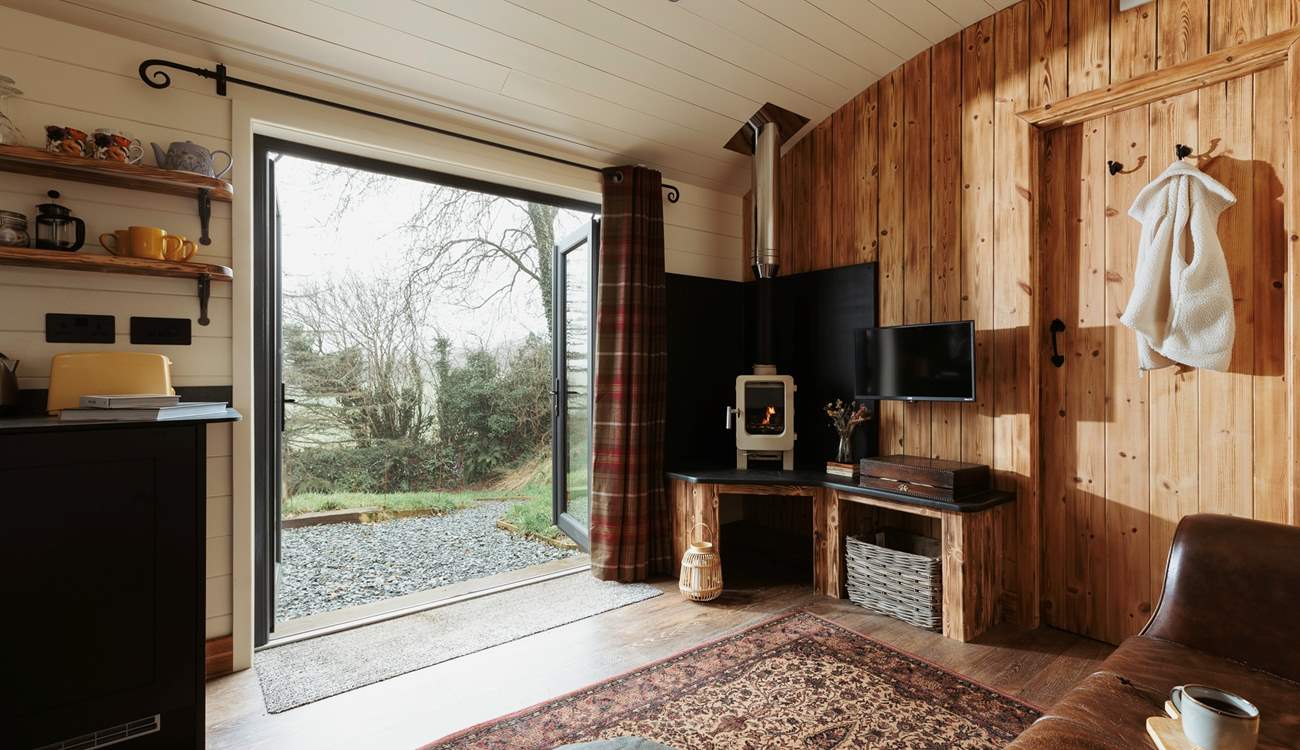 Open the double doors and welcome the outdoors in. 