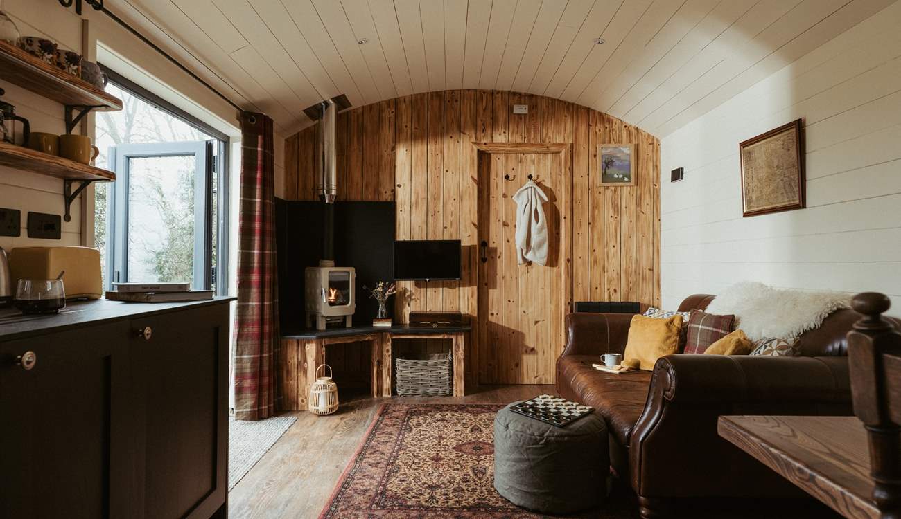 Step inside and sink into the magic of the cosy interiors. 