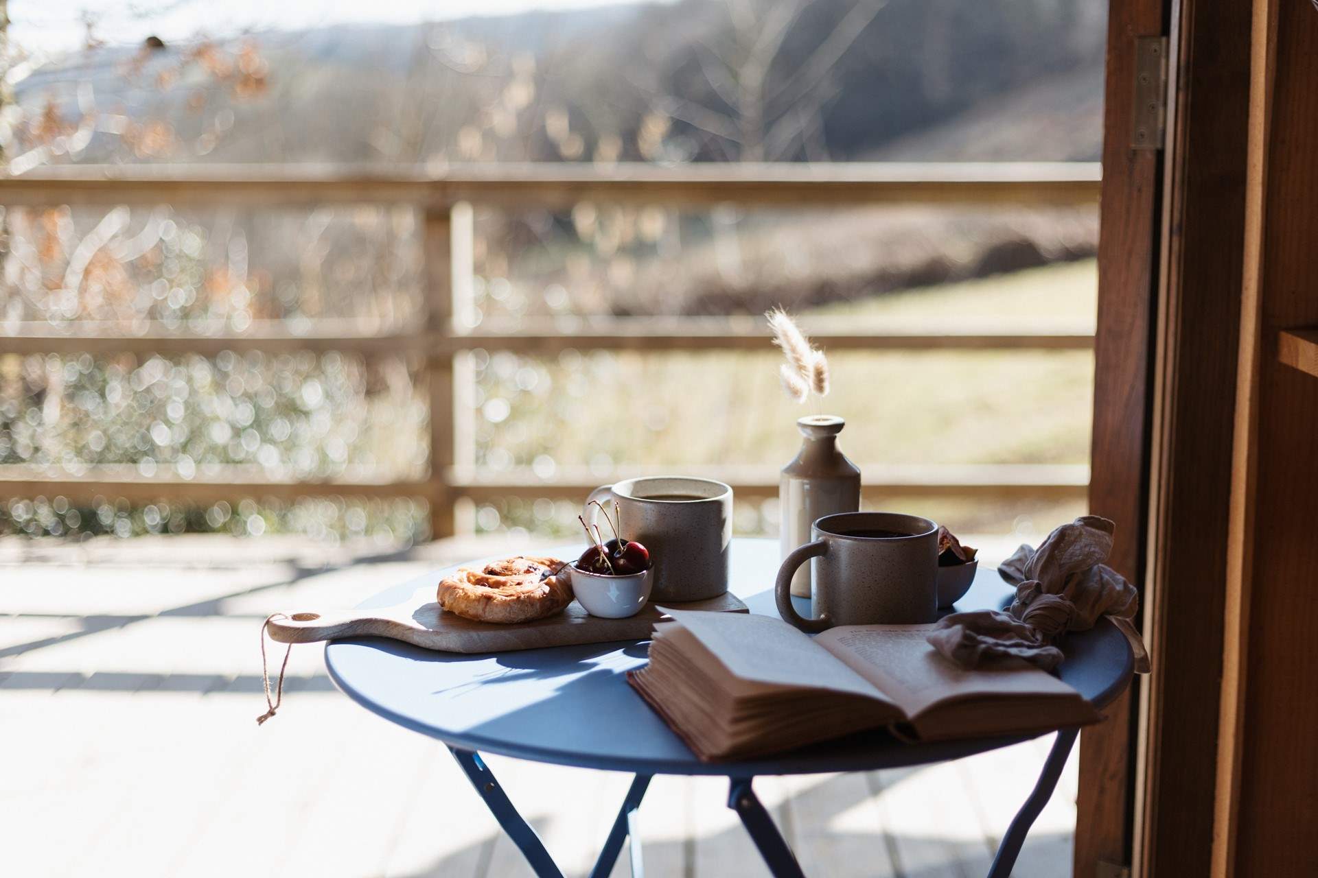 Enjoy countryside views from all angles. 