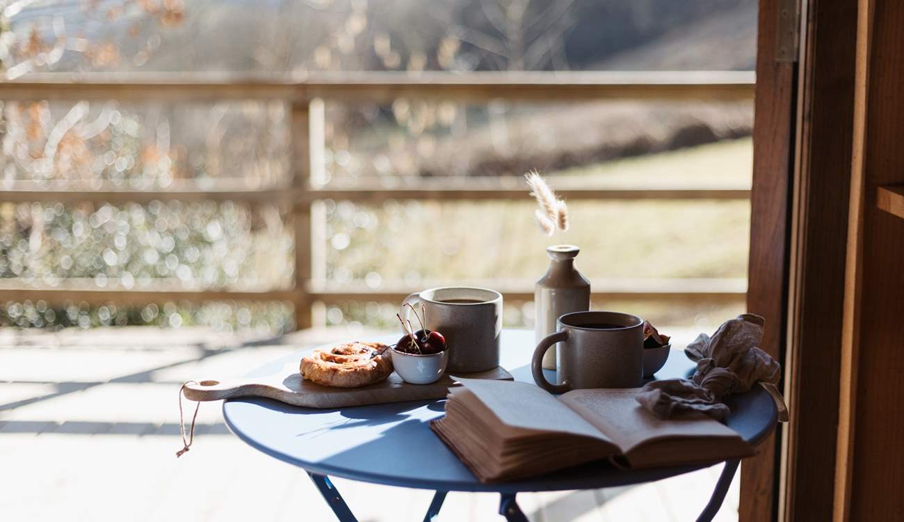 Enjoy countryside views from all angles. 
