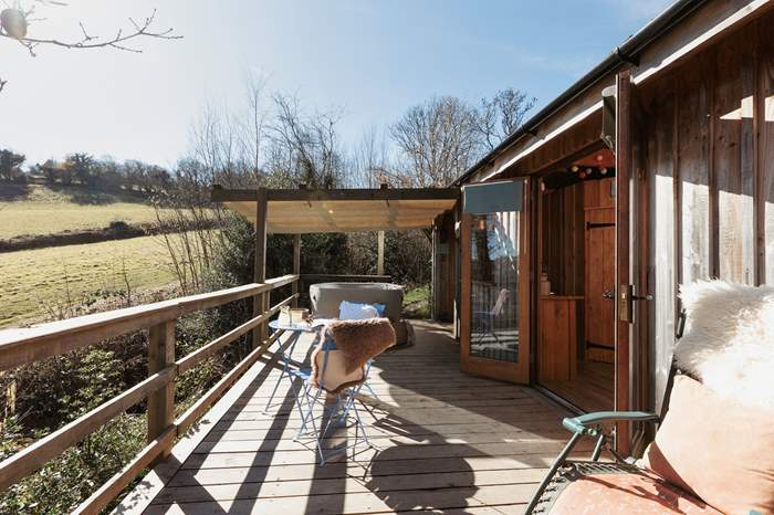 Iris is a Woodland cabin with hot tub near South Molton.