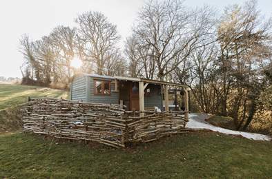 Alma. Sleeps 2, 2.5 miles SW of South Molton