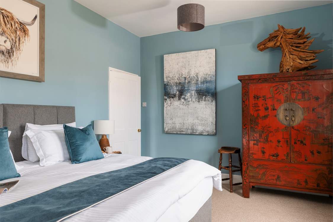 Super stylish bedroom.