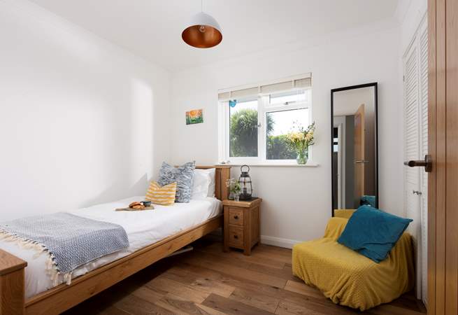 The single room is cosy and perfectly placed.