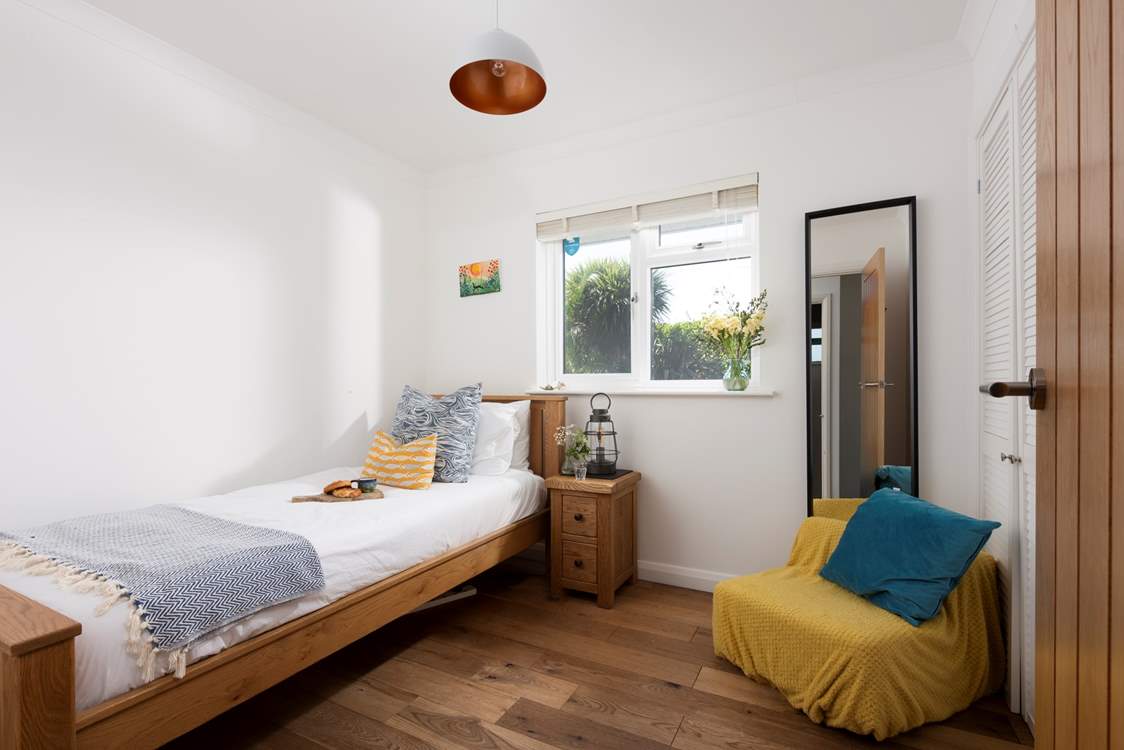 The single room is cosy and perfectly placed.