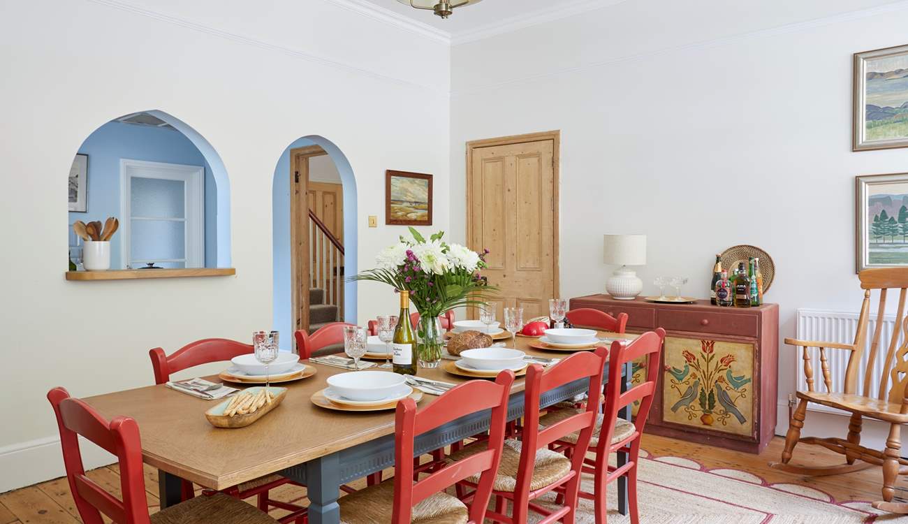 The arched openings add a touch of additional charm and a seamless connection with the kitchen. 