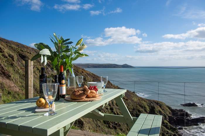 Sherborne is a 2 bedroom, dog friendly cottage with sea views in Whitsand Bay.