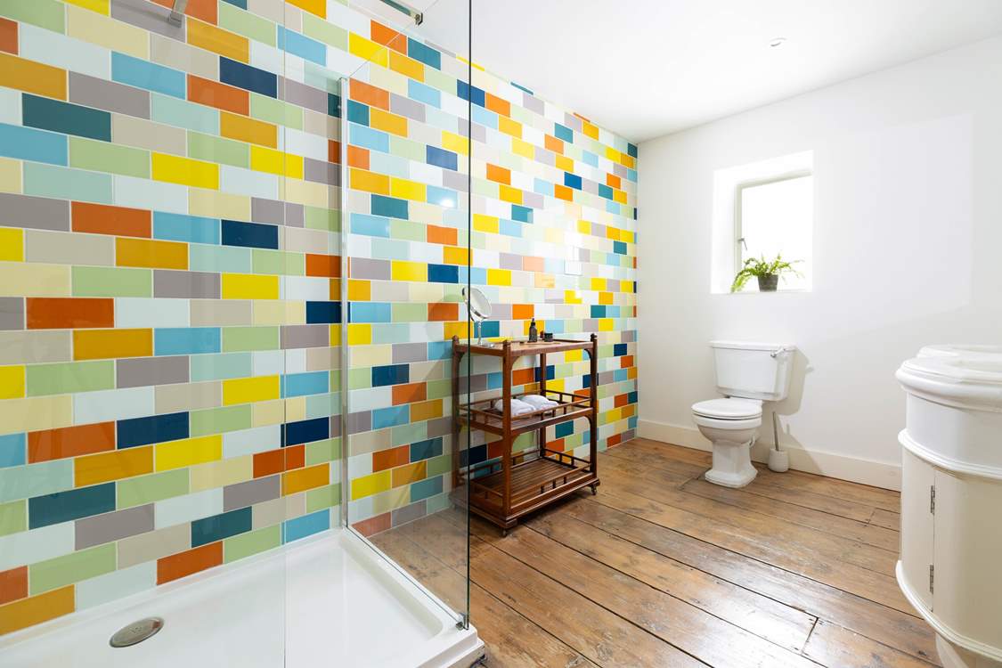 The spacious shower-room on the second floor.