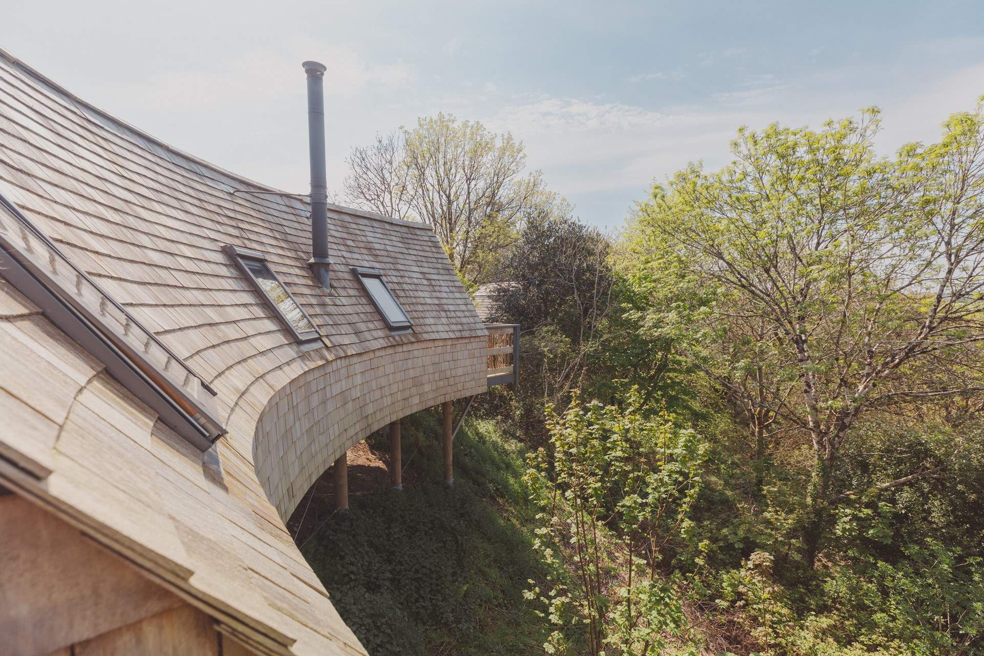 An enchanting Cornish hideaway perched high above the forest floors.