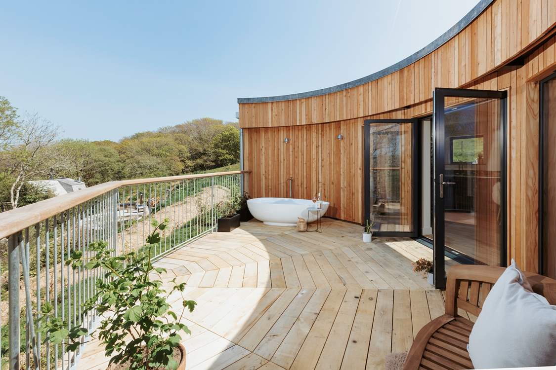 Perched in a quiet hillside glade, this dog friendly hideaway is the perfect place to escape.