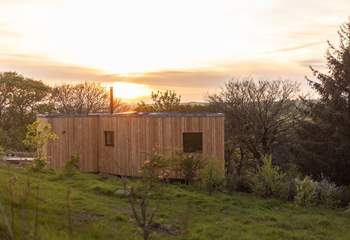 An enchanting Cornish hideaway with treetop views that stretch to the horizon.