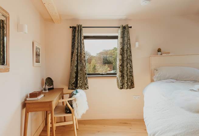 Enjoy leisurely lie-ins, wrapped in nature. 