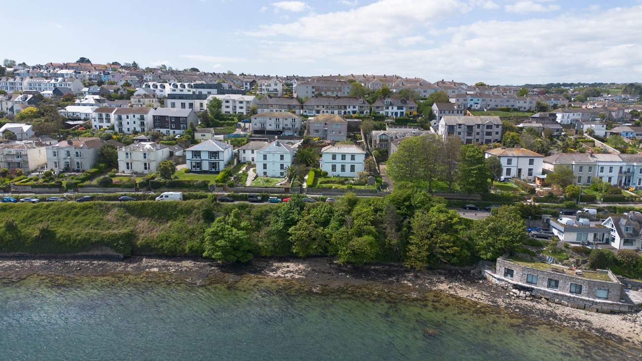 Wisteria Cottage is located behind the big white house in the centre of the image.