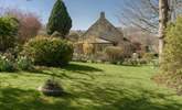Perfect for a picnic on the lawn.  - Thumbnail Image