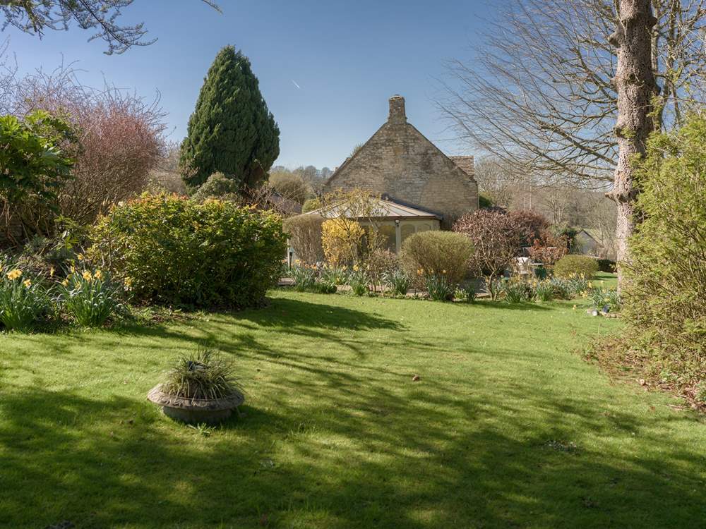 Perfect for a picnic on the lawn.