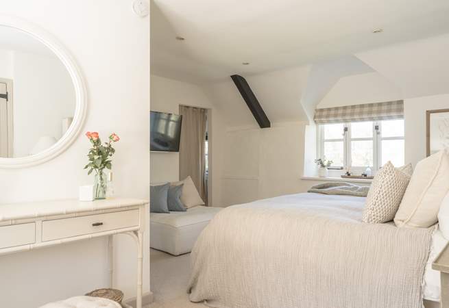 Such a pretty place to prepare for a day out in the Cotswolds. 