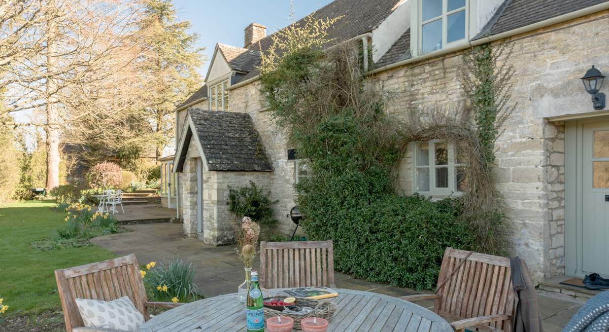 A quintessential Cotswolds cottage with lovely views, stylish interiors and a beautiful garden.