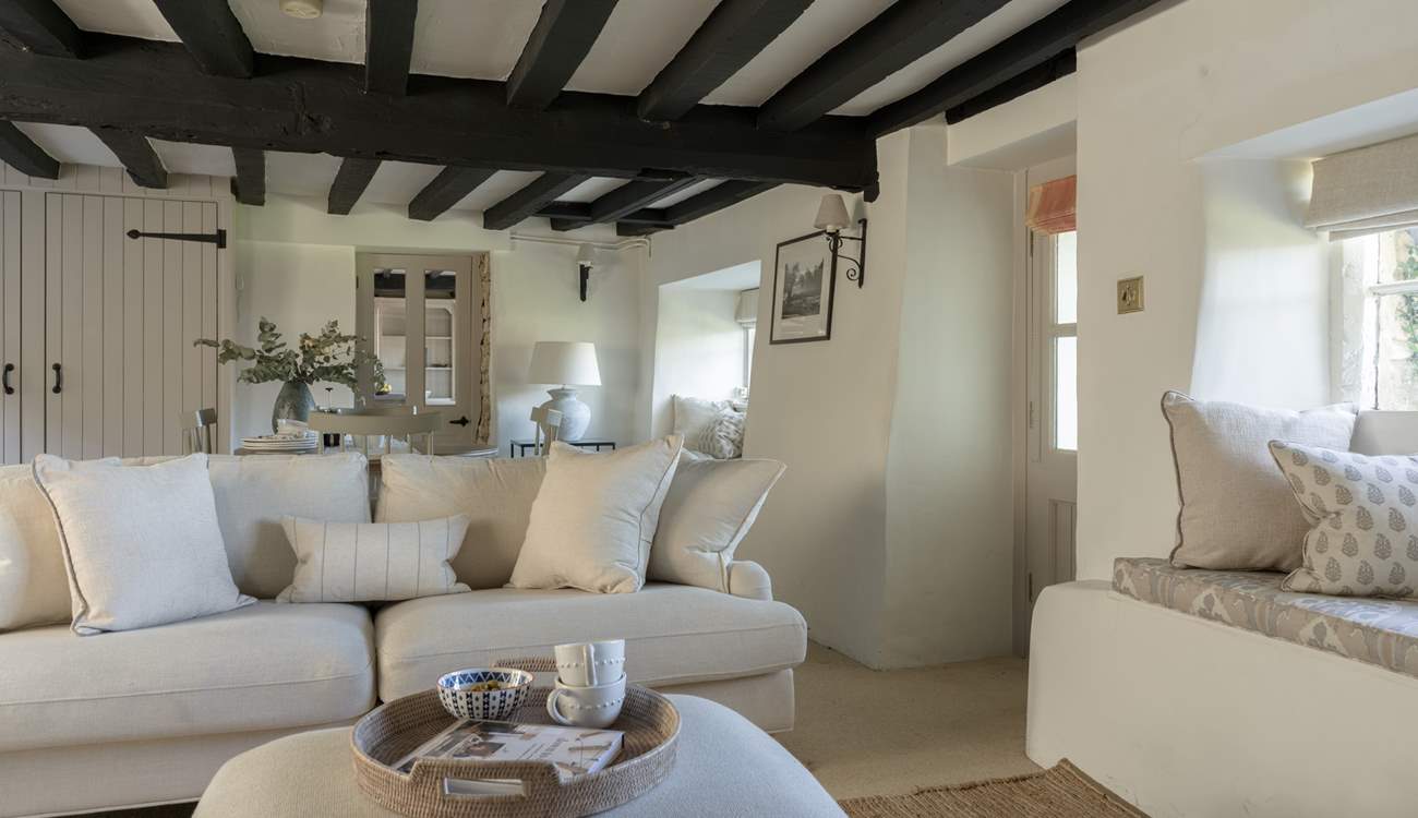 You can take a stroll out into the garden from the sitting-room. 