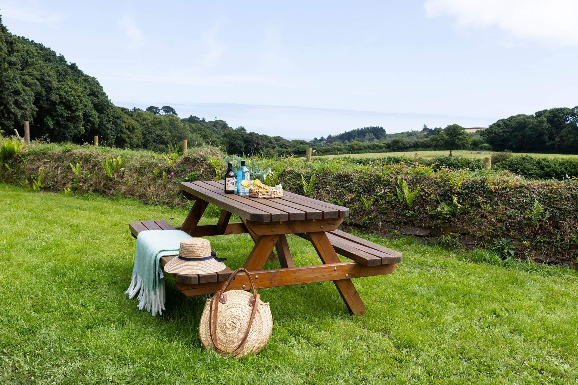 Enjoy long meals on the picnic bench. 